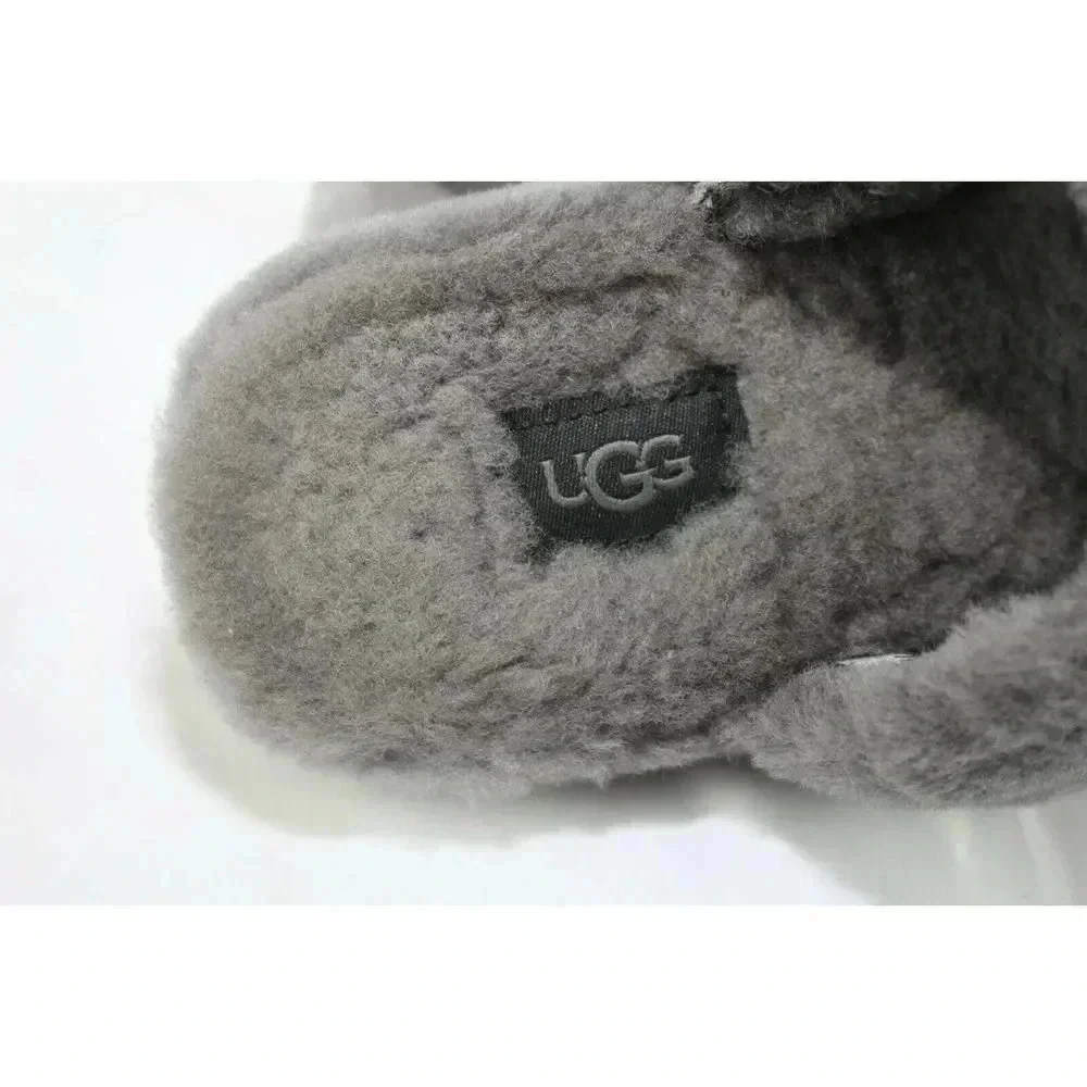 ladies UGG sandals size 7 clean